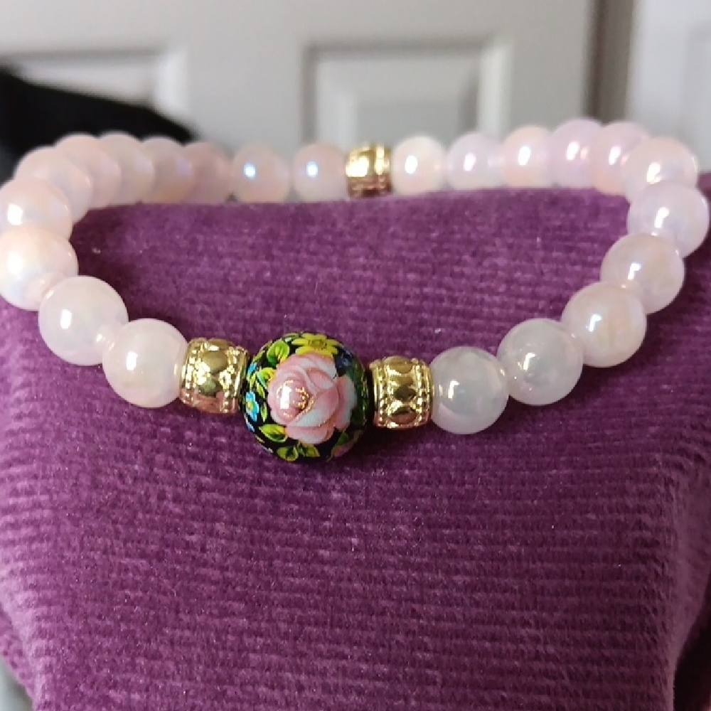 Elegant Rose Quartz Beaded Bracelet with Japanese Floral Accent
